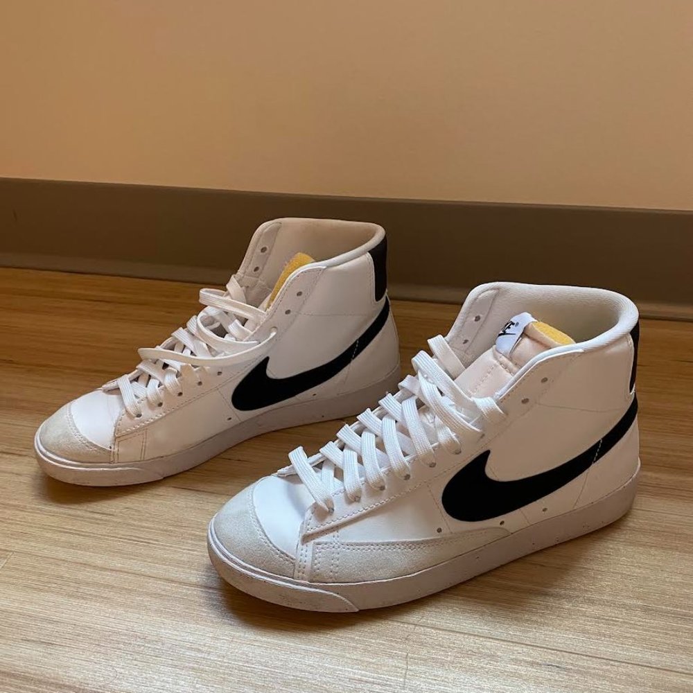 Women's Nike Blazer Mid '77's in Black and White